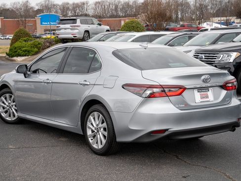 Used 2023 Toyota Camry LE image 3