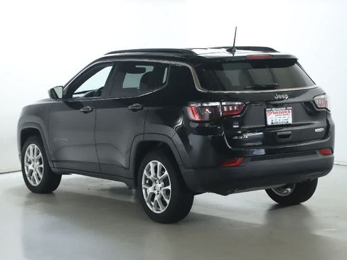 Used 2023 Jeep Compass Latitude AWD/4WD image 40