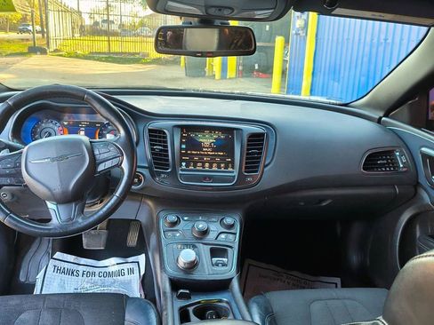 Used 2015 Jeep Compass High Altitude image 6