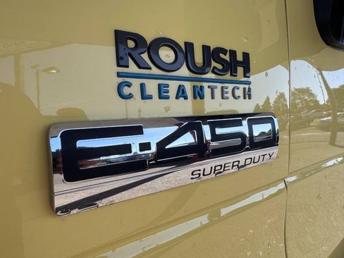 Used 2021 Ford E-450 and Econoline 450 Super Duty RWD image 2