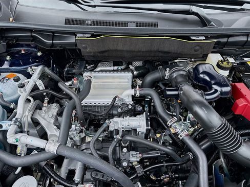 New 2026 Mitsubishi Outlander SE image 32