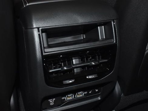 New 2025 Jeep Grand Cherokee Limited image 28