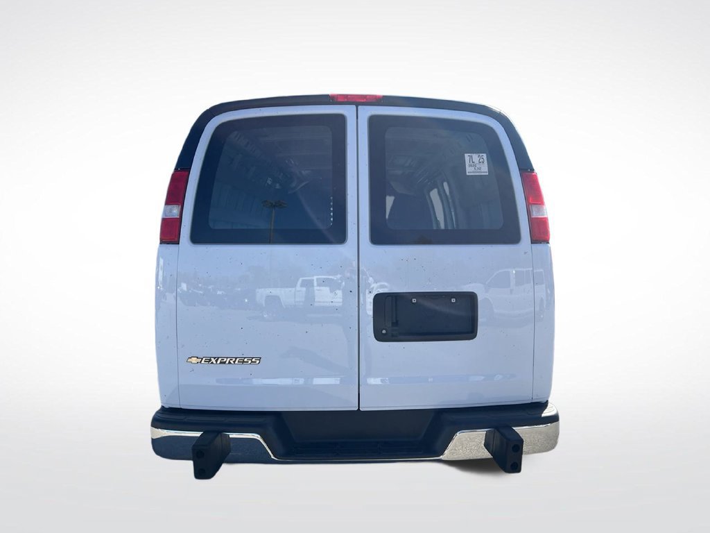 Used 2025 Chevrolet Express 2500 w/ Driver Convenience Package RWD image 6