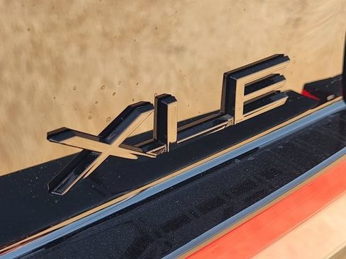New 2026 Toyota Prius XLE FWD image 7