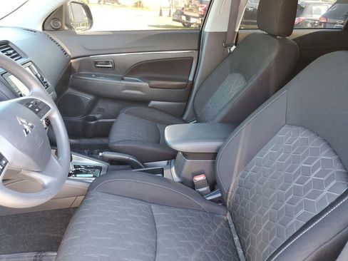 Used 2025 Mitsubishi Outlander Sport ES AWD/4WD image 14