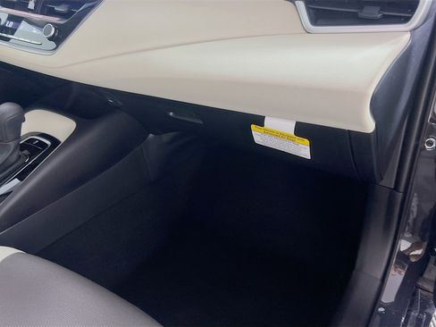 Used 2025 Toyota Corolla LE image 34