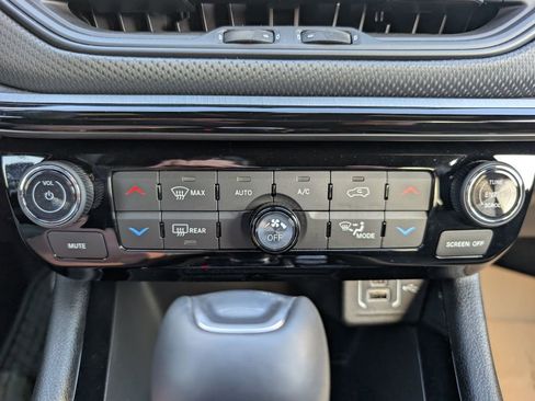 New 2026 Jeep Compass Trailhawk w/ Sun, Sound & Navigation Group AWD/4WD image 29