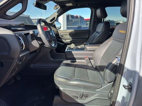 Used 2025 Ford Expedition Tremor AWD/4WD image 7