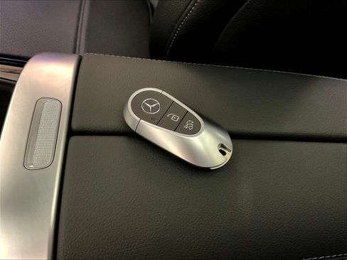 Certified 2023 Mercedes-Benz GLC 300 4MATIC image 35