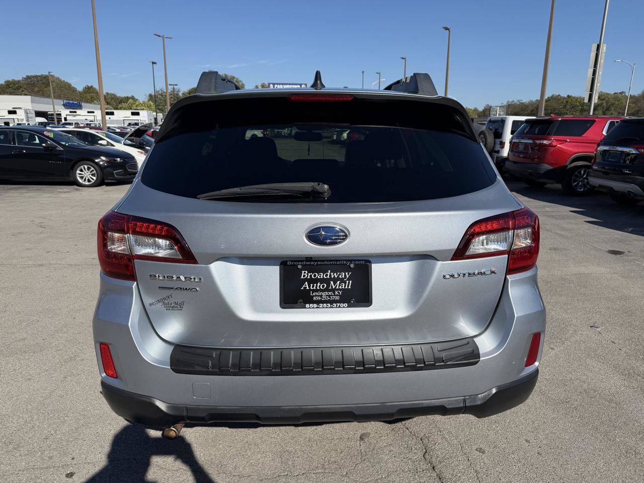 Used 2016 Subaru Outback 2.5i Limited w/ Protection Package #1 AWD/4WD image 4