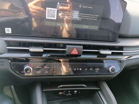 New 2026 Kia Sportage EX w/ EX Panoramic Sunroof Package image 25