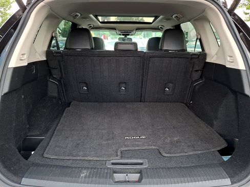 Used 2021 Nissan Rogue SV w/ Premium Package FWD image 30
