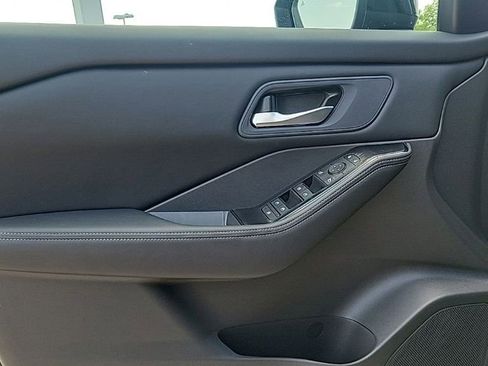 New 2026 Nissan Rogue SV image 22