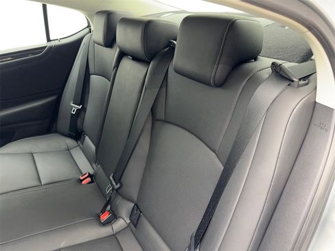 Used 2024 Lexus ES 350 image 33