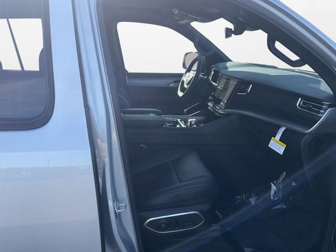 New 2026 Jeep Grand Wagoneer Limited image 15