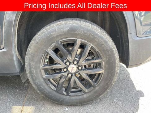 Used 2019 GMC Acadia SLT AWD/4WD image 11