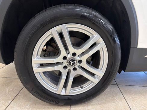 Used 2023 Mercedes-Benz GLA 250 4MATIC w/ Premium Package image 31