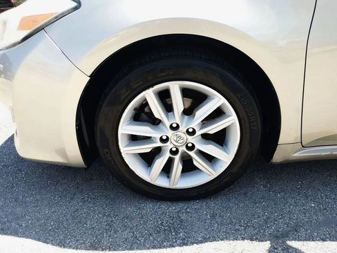 Used 2015 Toyota Avalon XLE FWD image 31