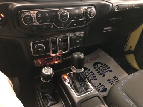 Used 2023 Jeep Wrangler Unlimited Rubicon 4xe w/ Cold Weather Group AWD/4WD image 30