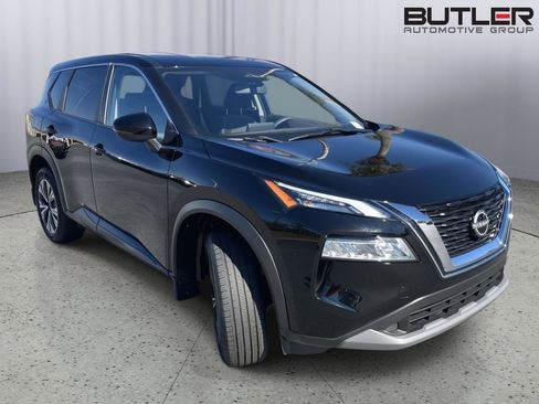 Used 2023 Nissan Rogue SV image 7