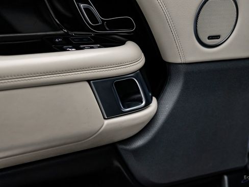 Used 2022 Land Rover Range Rover Westminster Edition image 95