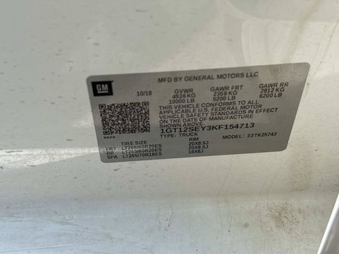 Used 2019 GMC Sierra 2500 Denali w/ Duramax Plus Package AWD/4WD image 13