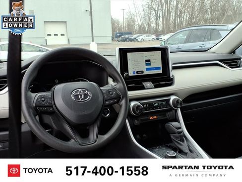 Used 2025 Toyota RAV4 XLE image 12