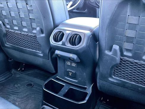 Used 2021 Jeep Wrangler Unlimited Rubicon AWD/4WD image 20