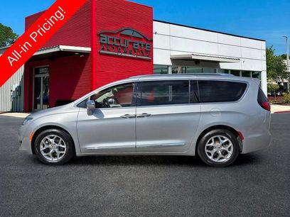Used 2019 Chrysler Pacifica Limited