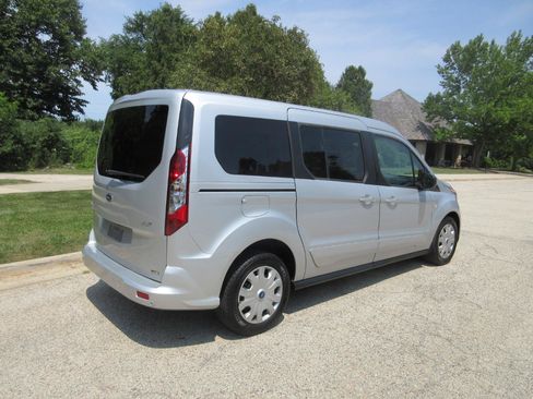Used 2022 Ford Transit Connect XLT FWD image 18
