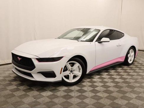 Used 2025 Ford Mustang Coupe image 2