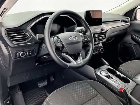 Used 2025 Ford Escape Active w/ Cold Weather Package image 14