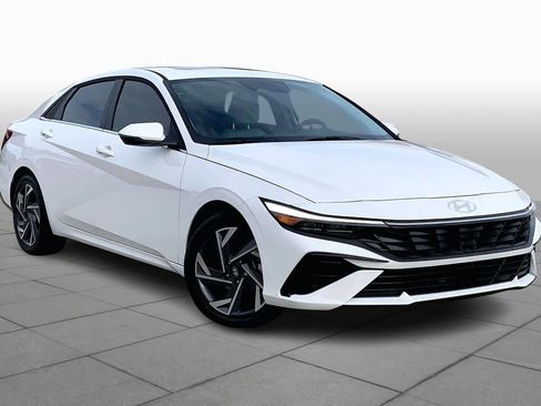 Certified 2025 Hyundai Elantra Limited image 2