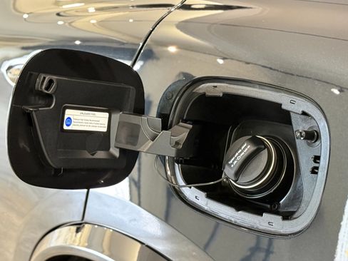 Used 2018 Alfa Romeo Stelvio Quadrifoglio w/ Driver Assist Dynamic Package image 37