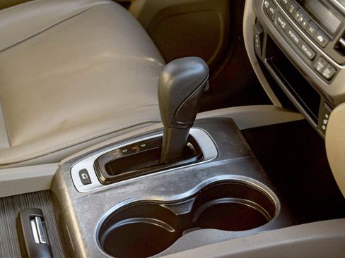 Used 2018 Honda Pilot EX-L image 10