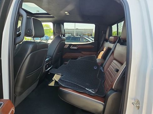 Used 2023 GMC Sierra 1500 Denali Ultimate AWD/4WD image 10