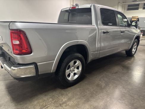 Used 2025 RAM 1500 Big Horn AWD/4WD image 3