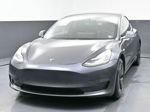 Used 2018 Tesla Model 3 Long Range image 4