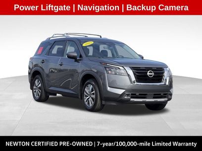 Used 2025 Nissan Pathfinder SL w/ Cargo Package