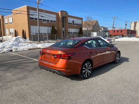 Used 2022 Nissan Altima 2.5 SR image 5