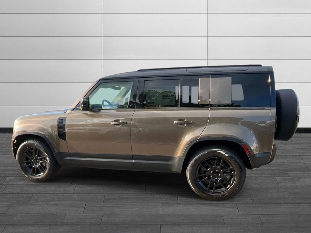 New 2026 Land Rover Defender 110 S AWD/4WD image 2