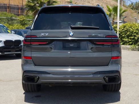 Used 2023 BMW X7 xDrive40i w/ Executive Package AWD/4WD image 27
