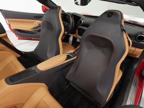 Used 2019 Ferrari Portofino RWD image 58