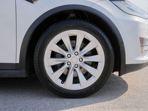 Used 2021 Tesla Model X Long Range image 5