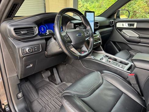 Used 2020 Ford Explorer ST w/ ST Street Pack AWD/4WD image 20