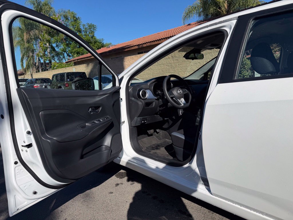 Used 2024 Nissan Versa SV FWD image 19