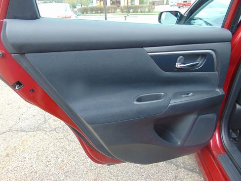 Used 2014 Nissan Altima 2.5 SV image 21