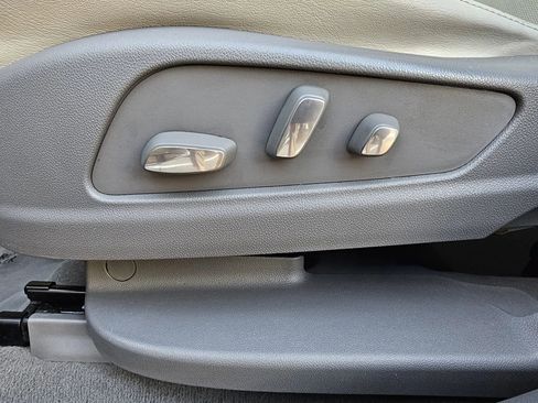 Used 2020 Cadillac XT6 Premium Luxury image 33