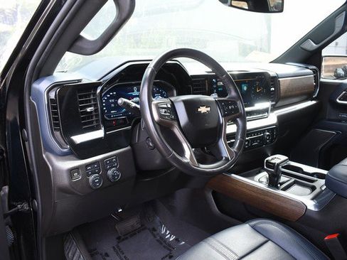 Used 2022 Chevrolet Silverado 1500 High Country image 14