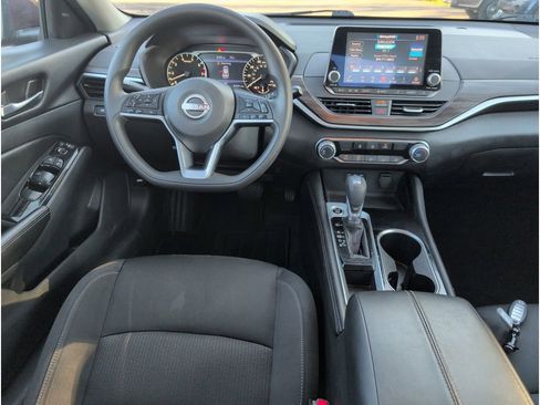 Used 2023 Nissan Altima 2.5 SV image 31